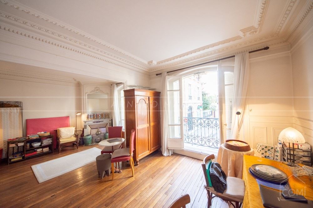 APPARTEMENT HAUSSMANNIEN T3 DE 87M² - PIECE DE VIE DOUBLE - ASCENSEUR - ECOLE MILITAIRE CAMBRONNE SEGUR - RARE - POSSIBILITE PROFESSION LIBERALE